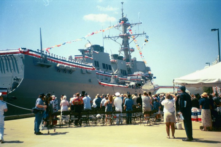 USS Lassen Commissioning in Tampa (2001)