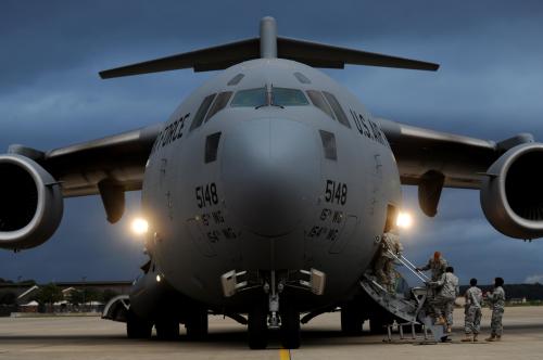A C-17 Globemaster plane prepares for an exercise with personnel from the US Army and the US Air Force. Photo Credit: US Air Force.